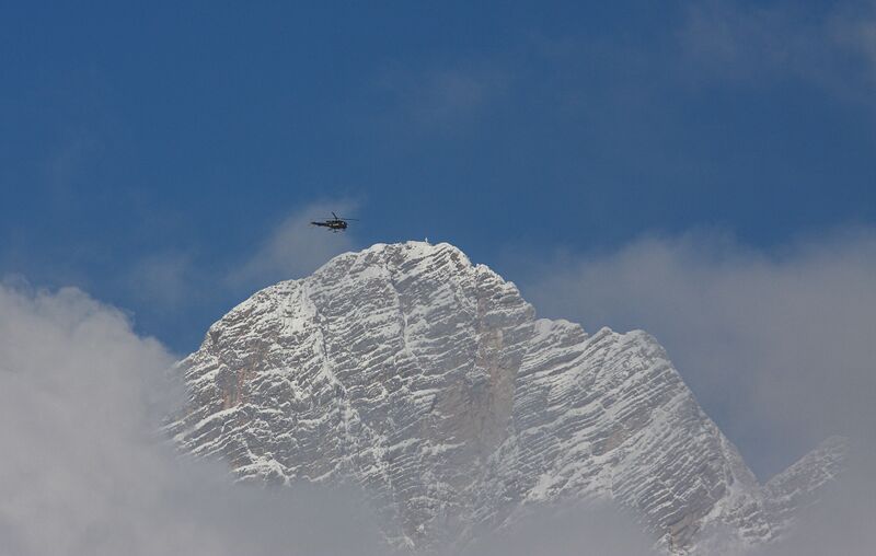 Datei:Dachstein hubschrauber ramsau 17515 2016-01-18.jpg