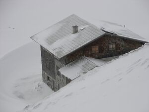 Giglachseehütte 47558 2006-06-05.jpg