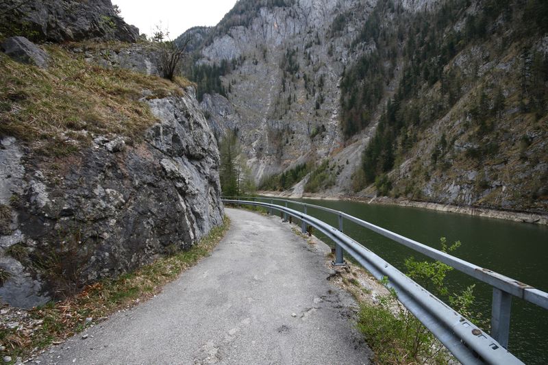 Datei:Pass-Stein-Straße 21022 2016-04-15.jpg