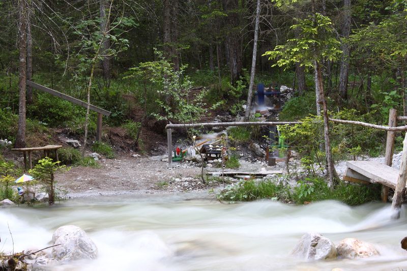 Datei:Wasserräder gradenbach 58612 2014-05-22.jpg