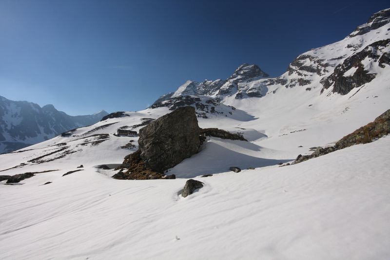 Datei:Zinkboden 77487 2011-04-20.jpg