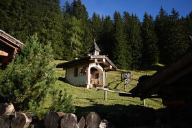 Kapelle Lärchbodenalm-13-2015-10-12.jpg