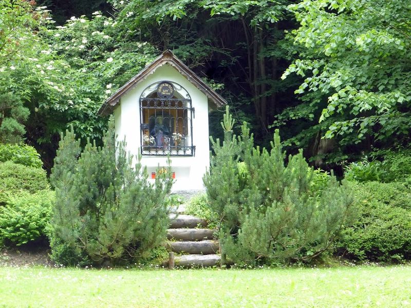 Datei:Maria im Stein1400248.JPG