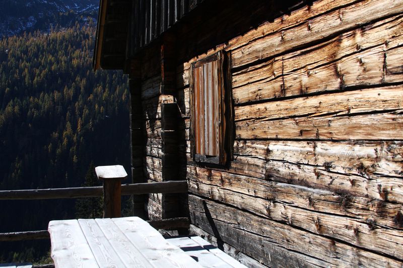 Datei:Kaltherbergalm knallstein 36355 2011-10-18.jpg