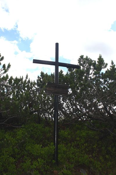 Datei:Marterl -totenkarspitz 66276 2014-07-01.jpg