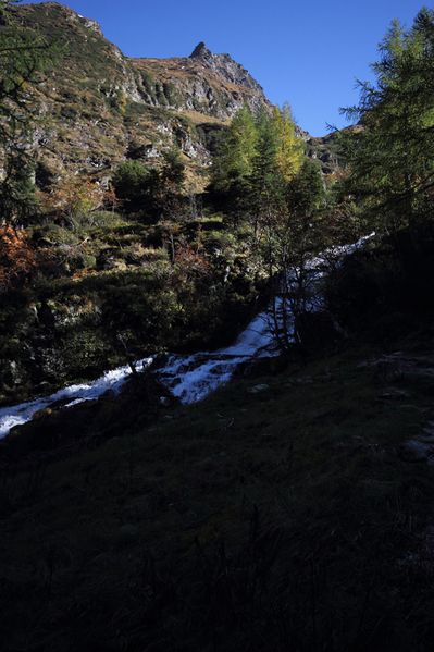 Datei:Steinriesenbach gollinghtt 59506 2017-10-02.jpg