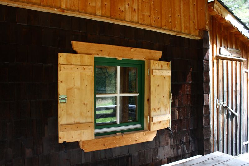Datei:Eiskarhütte obertal 01427 2015-09-11.jpg