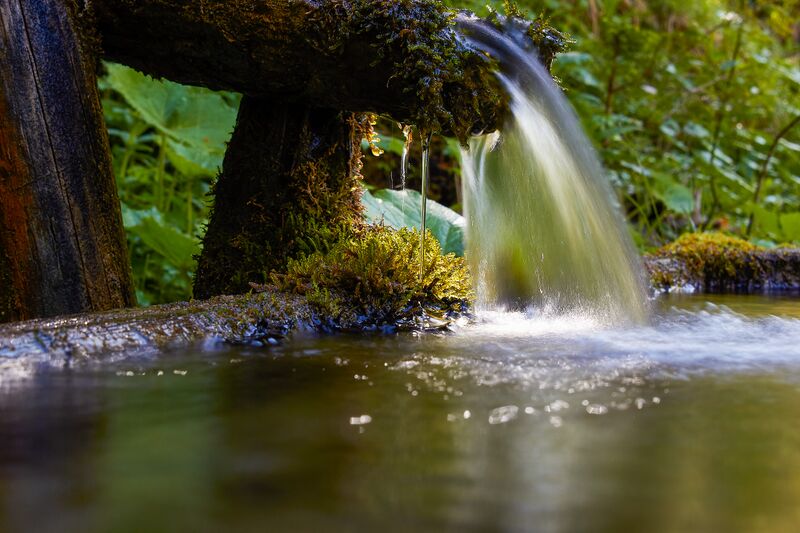 Datei:Kropfbrünnl gseis-2012-2021-05-26.jpg