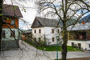 Herzmaierhof haus-31-2013-04-28.jpg