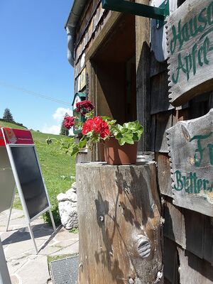 Gablonzer Hütte50177.JPG