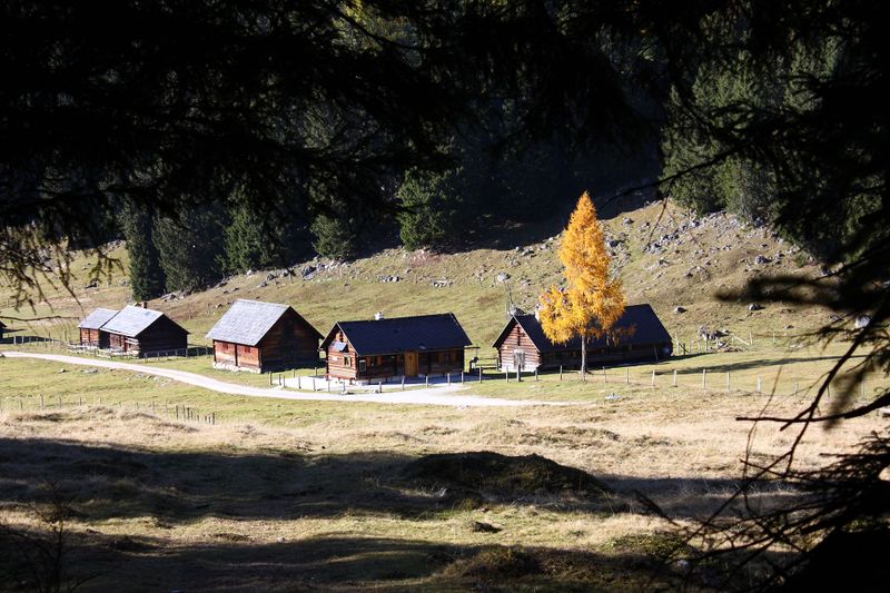 Datei:Simeterhütte viehbergalm 10592 2015-10-27.jpg