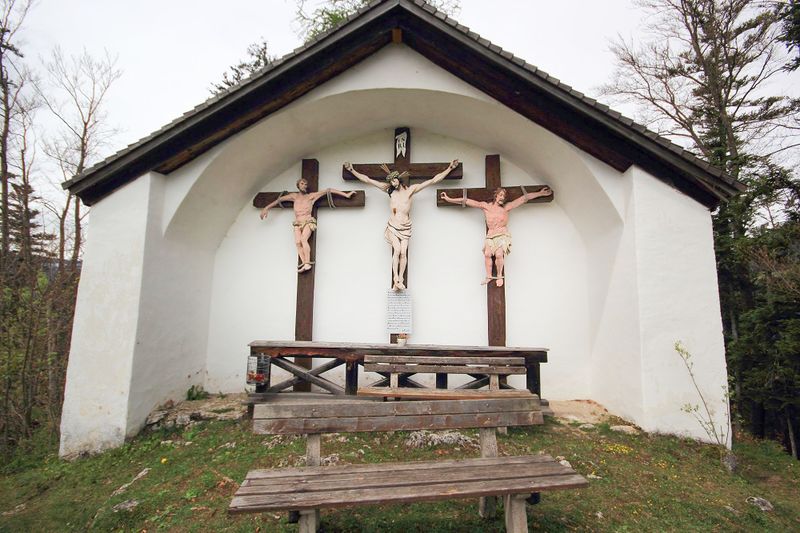 Datei:Kreuzigungskapelle kumitzberg 47843 2017-05-04.jpg