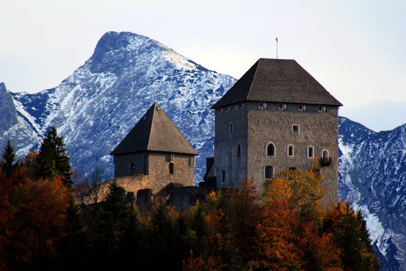 Datei:Burg.JPG