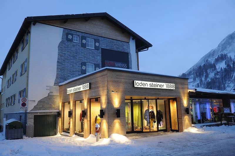 Datei:Steiner1888 Shop Obertauern.jpg