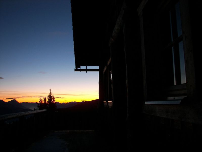 Datei:Hochwurzen sonnenaufgang 18858 2006-10-07.jpg