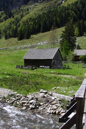 Sacherseealm kleinsölk 57073 2014-05-10.jpg