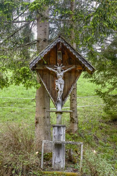 Datei:Kreuz wolfbauer johnsbach-2004-2020-05-18.jpg