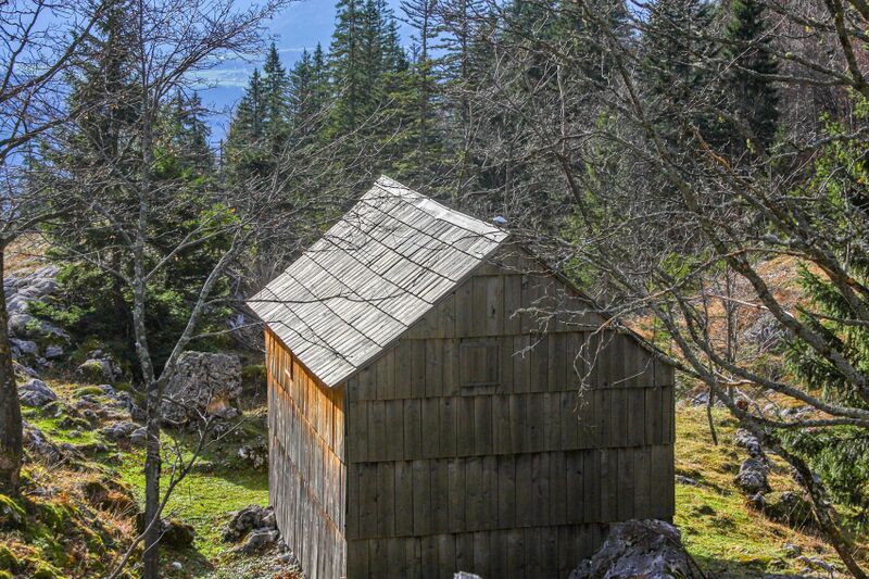 Datei:Oberwasseralm jagdhütte 79188 2014-11-15.jpg