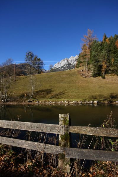 Datei:Almseeteich burgstaller 13975 2015-11-12.jpg