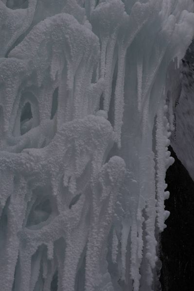 Datei:Luserfall 1444 2011-01-06.jpg