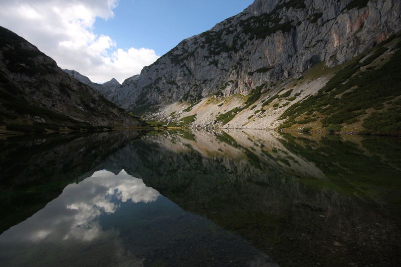 Datei:Hölltalsee 37108 2011-09-26.jpg
