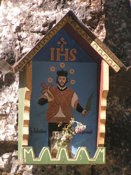 Datei:Nepomuk Bildstock Gröbming.jpg