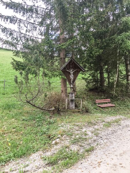 Datei:Kreuz wolfbauer johnsbach-2001-2020-05-18.jpg