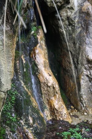 Pass-Stein-Straße wasserfälle 21044 2016-04-15.jpg