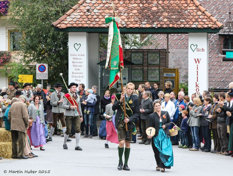 Datei:Bezirkserntedankfest-1410.jpg