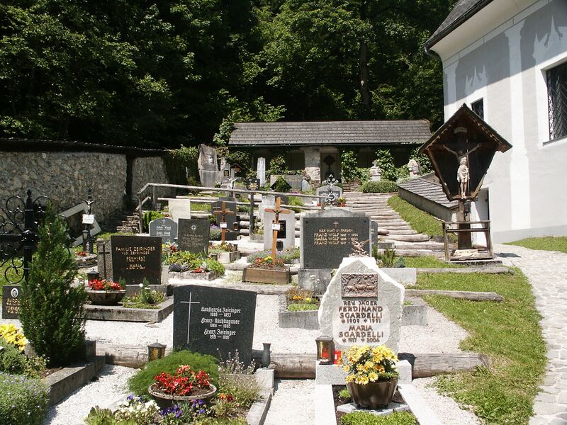 Datei:Bergsteigerfriedhof Johnsbach-31-31. Mai 2005-7.jpg