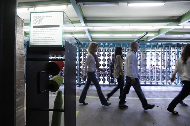 Datei:Führung lodenmanufaktur steiner1888.jpg