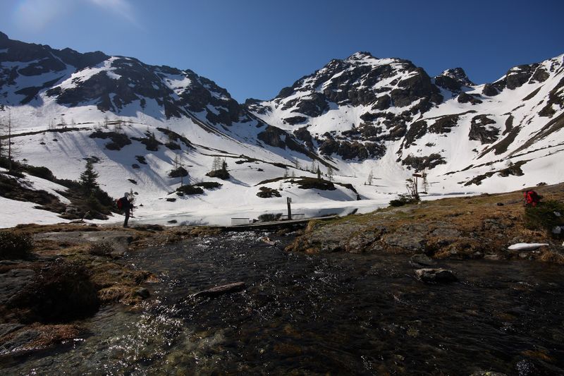 Datei:Moaralmsee-höchstein 2501 2009-05-17.jpg