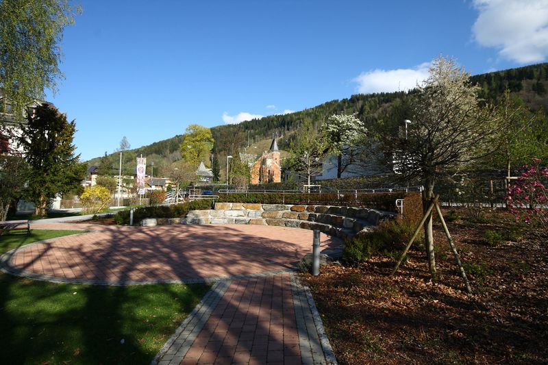 Datei:Felletin-Park (Schladming) 53362 2014-04-17.jpg