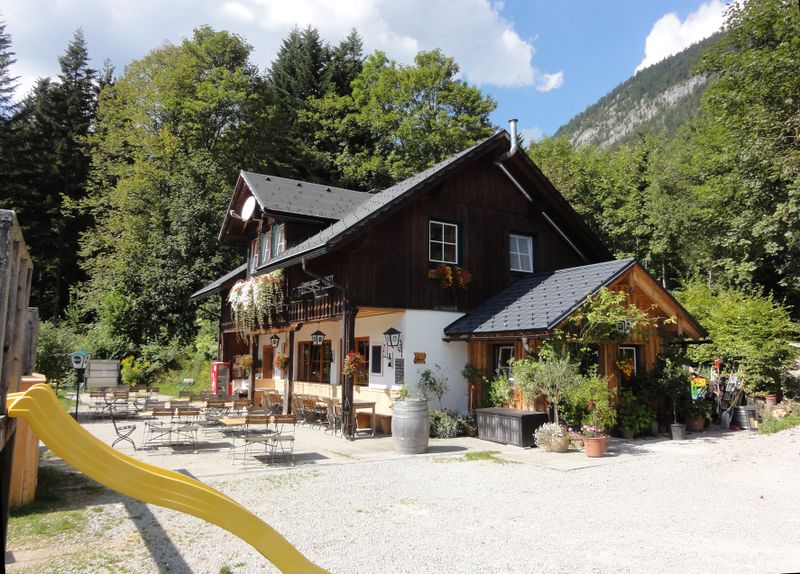 Datei:Jausenstation Kahlseneck am Altaussee.JPG
