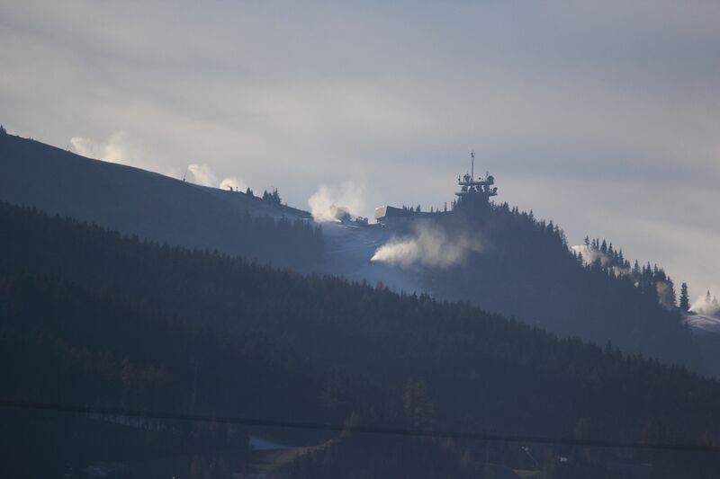 Datei:Kunstschnee planai 91221 2018-11-17.jpg