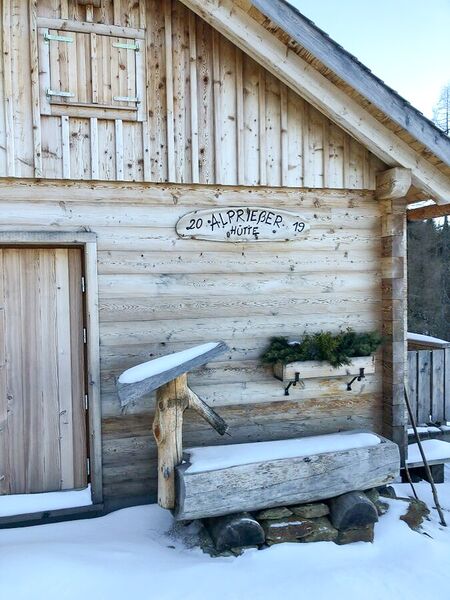 Datei:Alprießerhütte-300000-2022-01-19.jpg