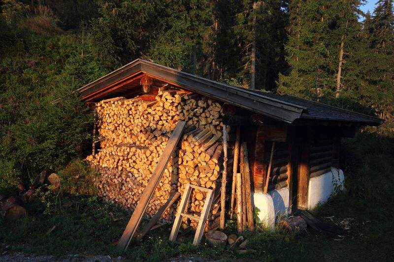 Datei:Stöcklhütte -h.kaibling 81570 2018-08-16.jpg