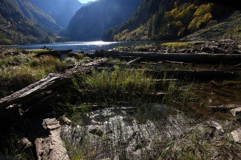 Datei:Schwarzensee 0753 2010-10-09.jpg