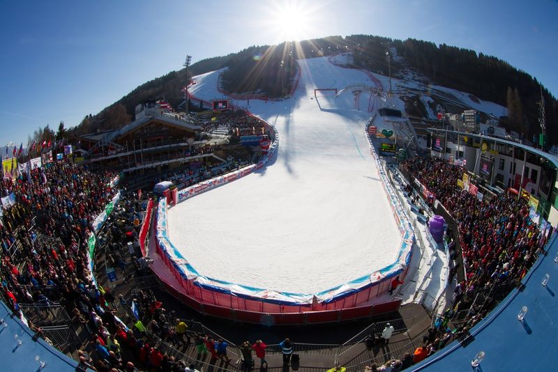 Datei:Zielstadion Planai Schladming.jpg