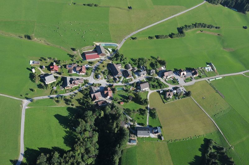 Datei:Birnberg Flugaufnahme-tupi.jpg