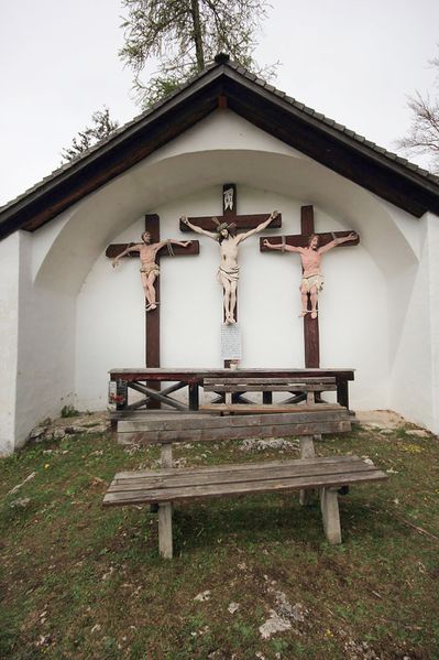 Datei:Kreuzigungskapelle kumitzberg 48908 2017-05-04.jpg