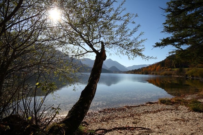 Datei:Grundlsee See 77880 2014-11-03.jpg