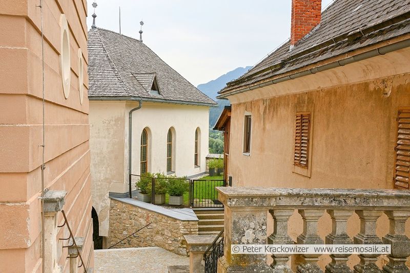 Datei:Schloss Trautenfels Schlosskapelle 01.jpg