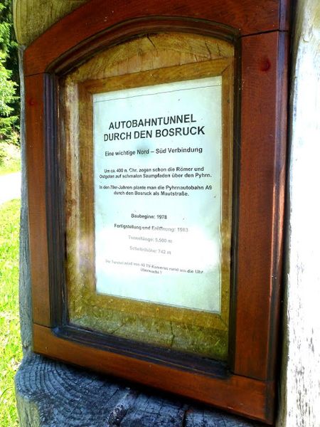 Datei:Bildstock Bosrucktunnel1130534.JPG