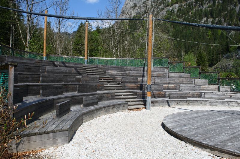 Datei:Weidendom gesäuse 56964 2014-05-05.jpg