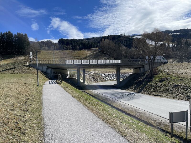 Datei:Weissenbachunterführung-1001-2023-03-21.JPG