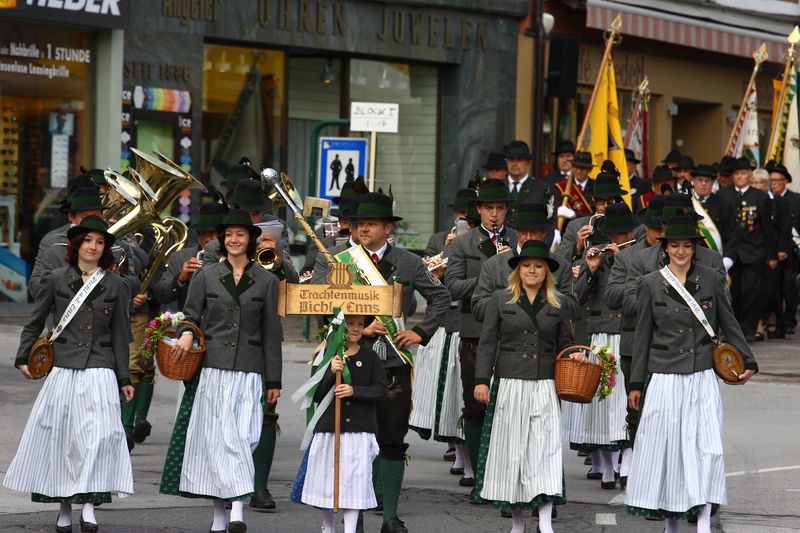 Datei:Trachtenmusik pichl-enns 28133 2016-06-26.jpg