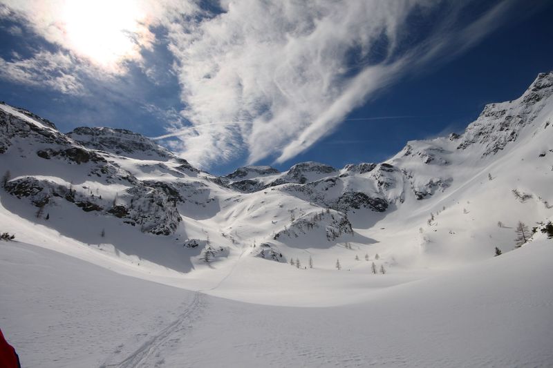 Datei:Innere alm 3083 2009-03-22.jpg