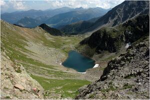 10 2 Abstieg zum Gefrorenen See.jpg