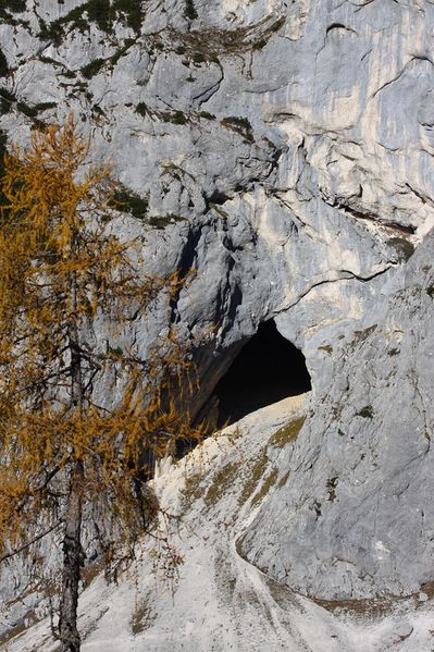 Datei:Almbergloch 11622 2015-11-01.jpg